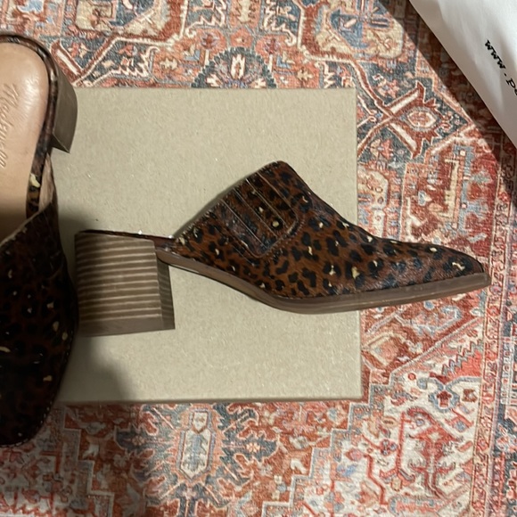 The Carey mile in mini leopard calf hair by Madewell size 9 style MA 516 - Picture 8 of 13
